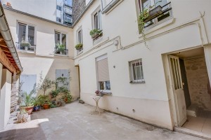 Duplex situé en fond de cour, rue des Entrepreneurs, 75015 Paris