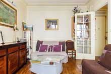 Weekly apartment rental, furnished with 2 rooms, perfect for two in Daumesnil area, on rue du Docteur Goujon, Paris 12th