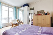 2-room furnished apartment for 2, monthly rental in a modern building in Daumesnil area, on rue du Docteur Goujon, Paris 12th