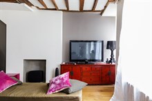 beautiful apartment to rent short term for 4 in the Marais Paris IV