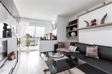 Splendid studio apartment near Montparnasse Tower, sleeps 1 or 2, balcony, rue Falguière Paris 15th
