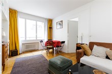 2-room furnished apartment for two available for monthly rent near Porte Maillot On rue Pergolèse, Paris 16th