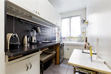 Short-term rental of a generously-sized, furnished apartment for 2 near Porte Maillot on rue Pergolèse, Paris 16th