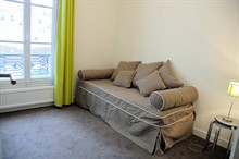 rent a furnished apartment for 4 guests in place de l'etoile paris 17th district