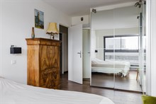 Temporary apartment rental, 2 rooms, perfect for 2 people w View of Eiffel Tower in Beaugrenelle quarter, Paris 15th