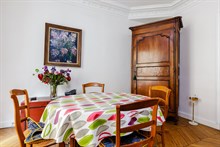 2 bedroom apartment for 6 near Abbesses near metro stations Guy Moquet and Lamarck-Caulaincourt, Paris 18th