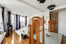 Modern, artistically decorated apartment in Paris 18th for 2 or 4 people, 2 bedrooms, short term rent, long term rent