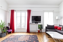 Short term duplex apartment rental near Butte-aux-Cailles village, 2 bedrooms, sleeps 2, 4 or 6, Paris 13th rue de Tolbiac