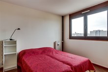 Long or short term rental of 3 room apartment with balcony and beautiful city view for 4 to 6 people at Saint Ouen, near Paris