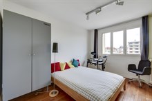 Modern family apartment for 5 people, 3 bedrooms, balcony near Saint-Lazare at la Garenne-Colombes