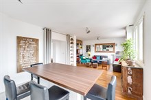 Spacious family-friendly apartment for rent for short term, balcony, 3 bedrooms, sleeps up to 5 guests, near Paris Saint-Lazare at la Garenne-Colombes
