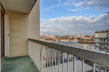 Monthly furnished rental two bedroom with terrace just around the corner from metro line 13 in Saint-Ouen
