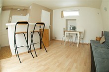 furnished apartment to rent short term for 2 guests in Pernety Paris XIV