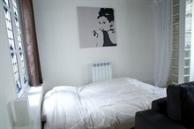 elegant studio apartment to rent for 4 guests in the heart of the Marais Paris 3rd district