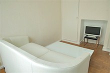 Furnished apartment to rent for the week sleeps 3 on rue Poncelet Paris XVII