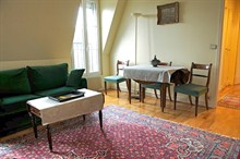 splendid short term rental apartment for 2 guests Avenue D'Iéna Paris 16th district