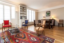 Swiss Village flat with 2-rooms and an 8-person dining table perfect for entertaining, Paris 15th