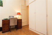 Apartment located in a posh building in the Swiss Village, Paris 15th, Fully equipped and furnished, sleeps 4