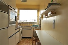 Comfortable accommodation for 3/4 people in a spacious apartment w/ balcony, rue Lecourbe, Paris 15th