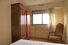 3 or 4 person accommodation in a 2-room w/ internet, rue Lecourbe Paris 15th