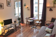 Weekly rental, 2-person studio in the Latin Quarter, rue des Patriarches, Paris 5th