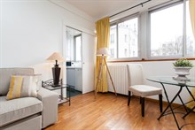 Short-term rental of a furnished, 2-room apartment at rue des Bauches, Paris 16th