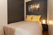 Romantic stay for 2 in a furnished 2-room flat on rue des Bauches, Paris 16th