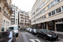 Short-term rental of a furnished, 2-room flat at rue des Bauches, Paris 16th