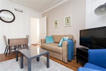 Monthly rental in 3-room apartment located at 6 Avenue de Versailles, Paris 16th