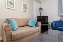 Weekly, furnished flat rental, 3-rooms for 6-person holiday at Avenue de Versailles, Paris 16th