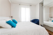 Short-term rental in large, furnished 3-room apartment at Avenue de Versailles, Paris 16th