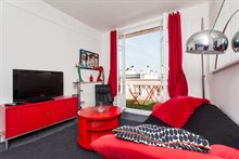 Well-designed, furnished 2-room apartment w/ balcony at Saint Mandé w/ easy access to Paris