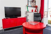 Weekly apartment rental w/ 2 rooms and large balcony at Saint Mandé, access to Paris on line 1
