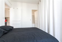 Weekly or monthly holiday rental near Paris in Saint Mandé, Modern 2-room furnished apartment w/ balcony