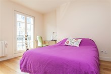 Short-term apartment rental, furnished with 2 rooms on rue de Courcelles, Paris 17th