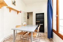 Weekly rental in a spacious 30 m2 furnished studio for 4 at Maire à Arts et Métiers, rue au Marie, Paris 3rd