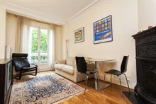 temporary rental for equipped apartment sleeps 4 in Convention Paris 15th district