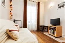 weekly rental studio for 2 guests on Avenue de Saint Ouen Paris 18th