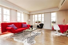 modern weekend rental apartment for 2 or 4 guests 581 sq ft Paris VI