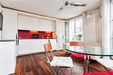 furnished apartment to rent short term in the Marais for 3 guests Paris 4th