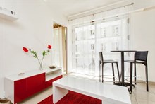 charming apartment to rent short term for 2 or 4, with terrace, bastille 11th paris