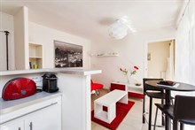 spacious apartment of 334 sq ft, furnished for 2 to 4 guests to rent in paris rue de Montorgueil