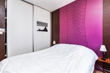 Short-term business stays in furnished 2-room flat for 4 w/ access to metro lines 4 and 12, Paris 18th