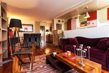 Monthly or weekly rental, 4-person furnished apartment with 2 bedrooms and a balcony in Republique Paris 10th