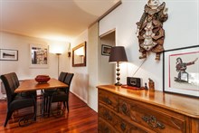 Weekly accommodation for 4 in luxurious furnished 3-room flat w/ balcony and library at Republique Paris 10th