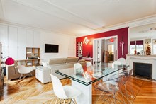 Large furnished apartment for 4 in le Marais, 2-bedrooms for extra privacy, rent by week or month, Turbigo, Paris III