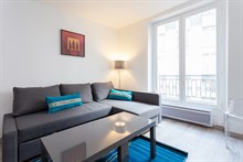 2-person studio apartment for monthly rent, furnished with bed and fold-out couch, rue Saint Jacques Paris 5th