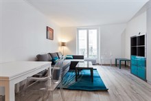Weekly rental of furnished studio, recently remodeled, Paris 5th near Luxembourg gardens