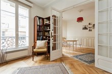 Weekly rental, 4-person furnished apartment with double bedroom in Convention Paris 15th