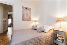 4-person holiday flat for weekly or monthly rent on rue Fourcade, Paris 15th, 3 spacious rooms, furnished